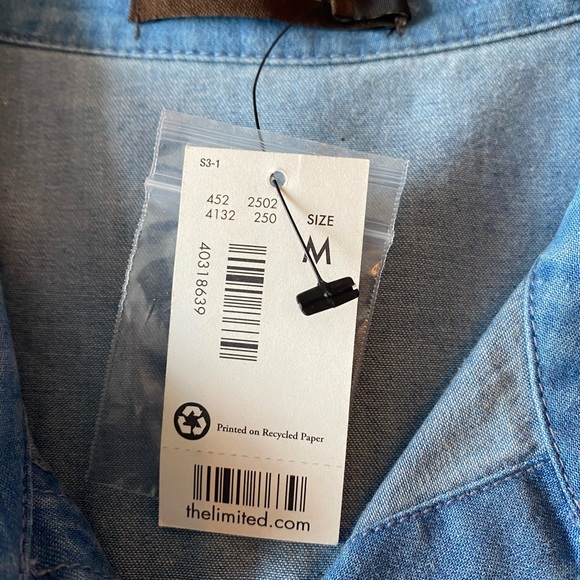 The Limited chambray denim shirt. Ladies medium. - Picture 4 of 5